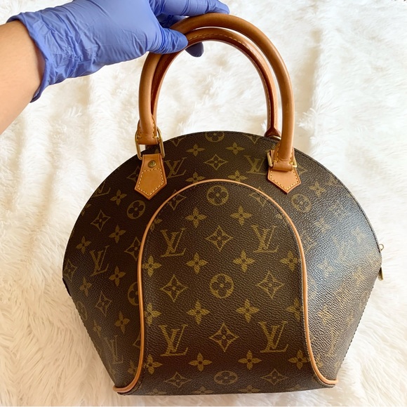 Authentic LV Monogram Ellipse PM with dustbag - Picture 3 of 17